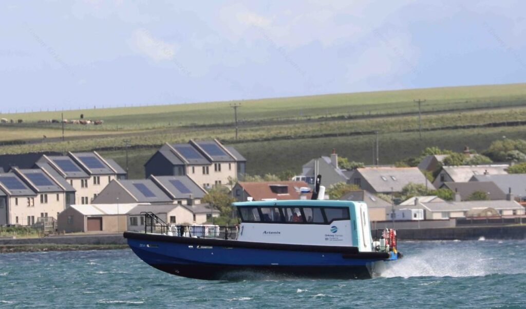 CORE Artemis EF 12 Workboat XL DD 540kW